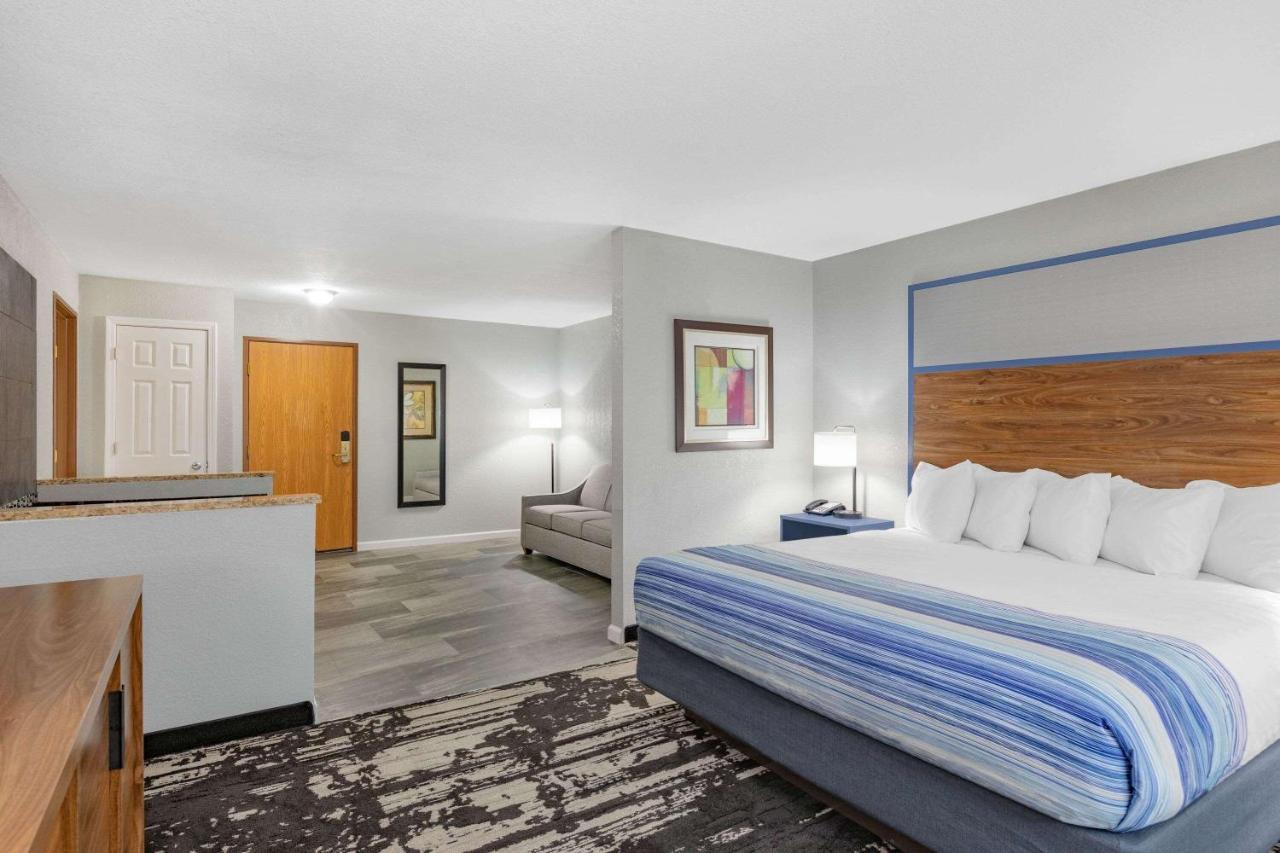 Americinn By Wyndham Pella Ngoại thất bức ảnh