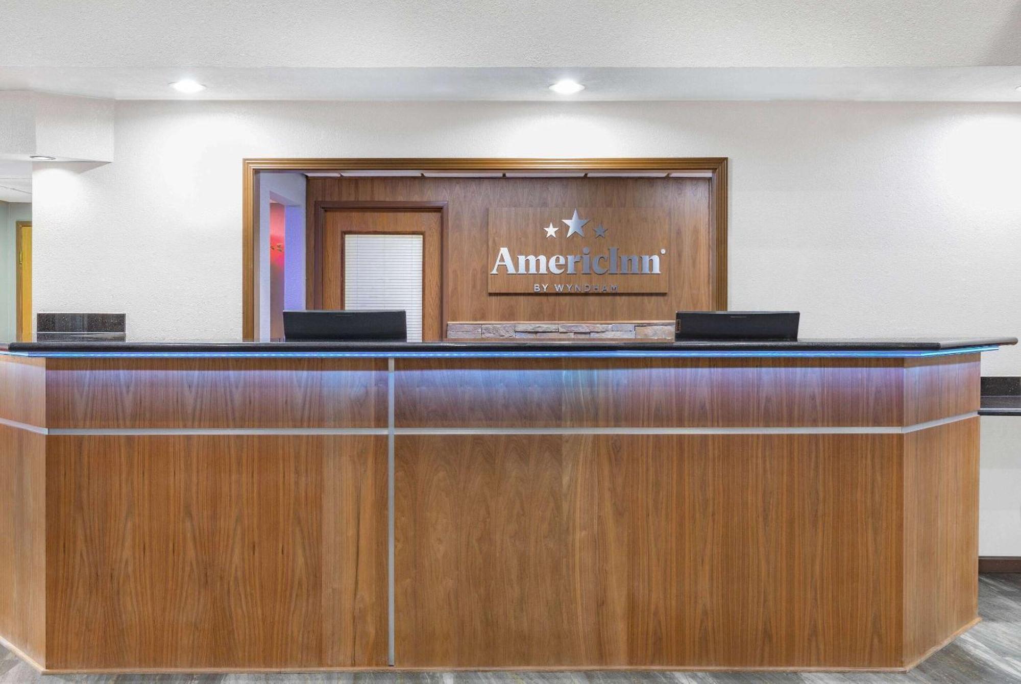 Americinn By Wyndham Pella Ngoại thất bức ảnh